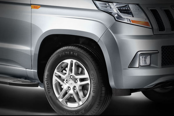 Mahindra TUV300 Plus Wheels