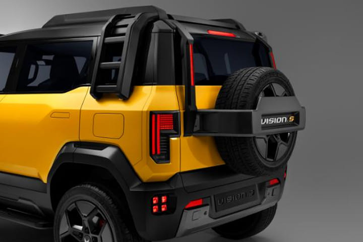 Mahindra Vision S Reflector