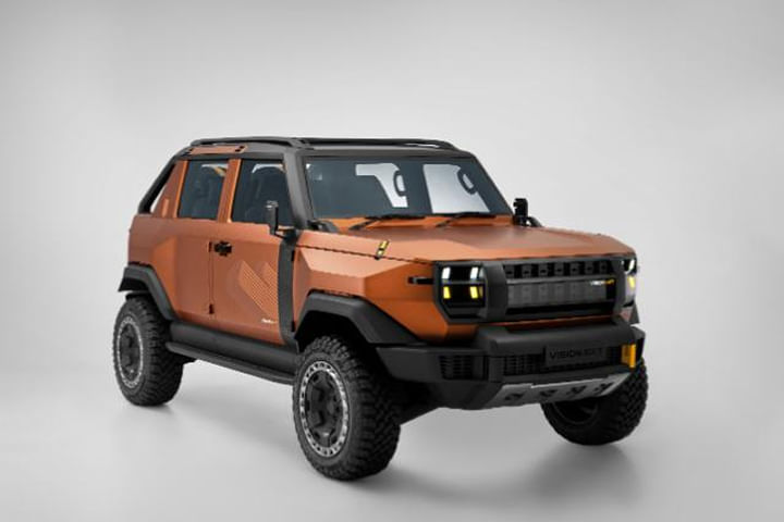 Mahindra Vision SXT Right Front Three Quarter