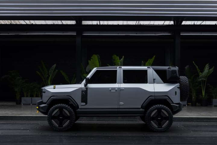 Mahindra Vision T Left Side View
