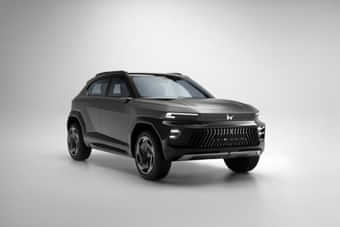 Mahindra Vision X Right Front Three Quarter