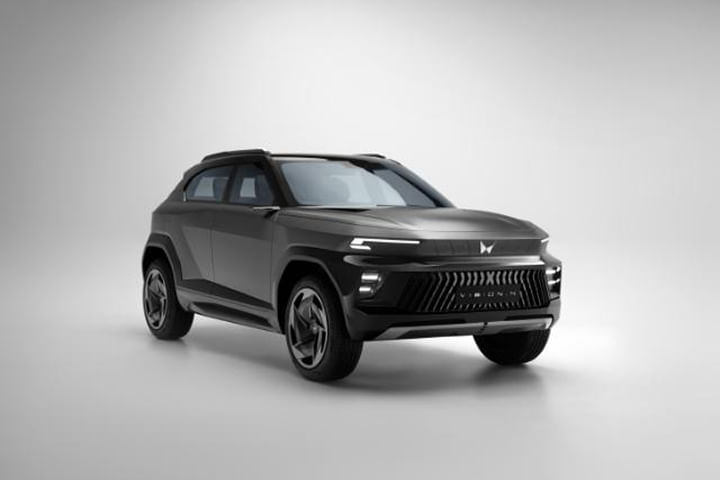 Mahindra Vision X Right Front Three Quarter