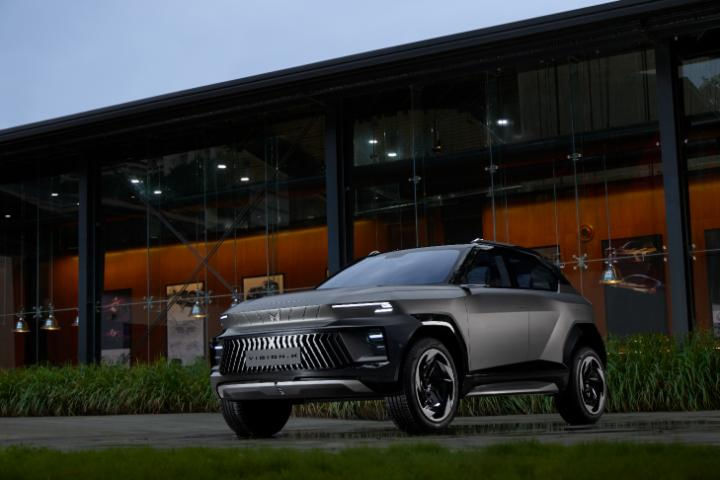 Mahindra Vision X Left Front Three Quarter