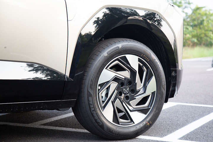 Mahindra XEV 9e Wheel