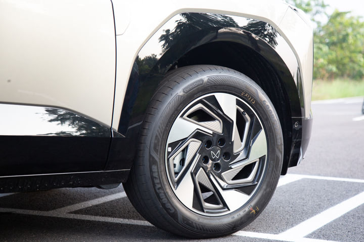 Mahindra XEV 9e Wheel
