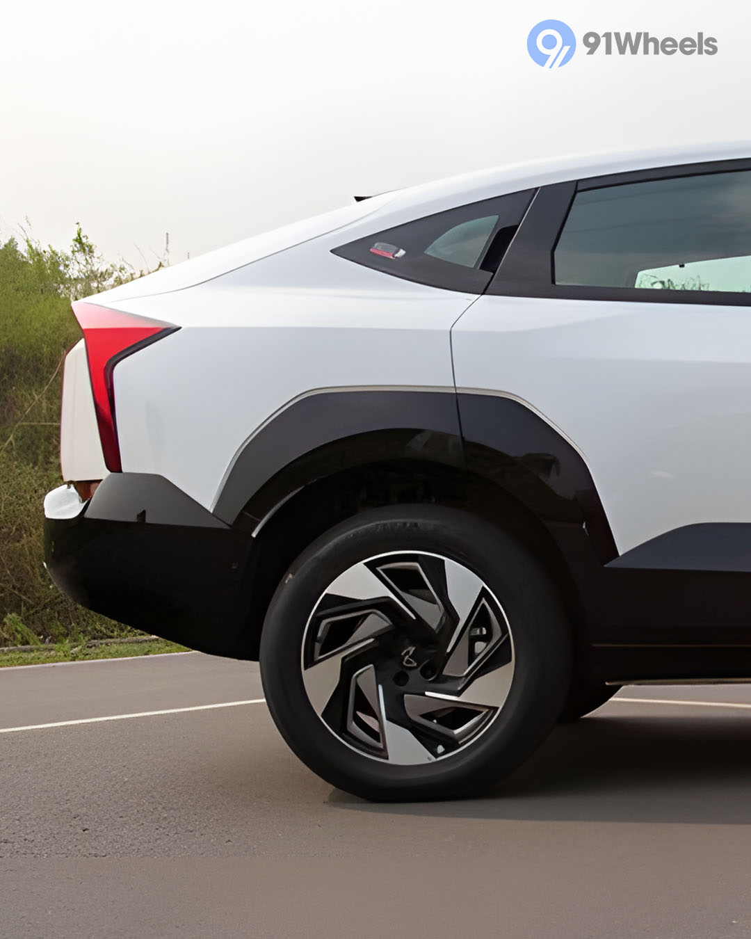 Mahindra XEV 9e Images - XEV 9e Interior & Exterior [46 Photos]