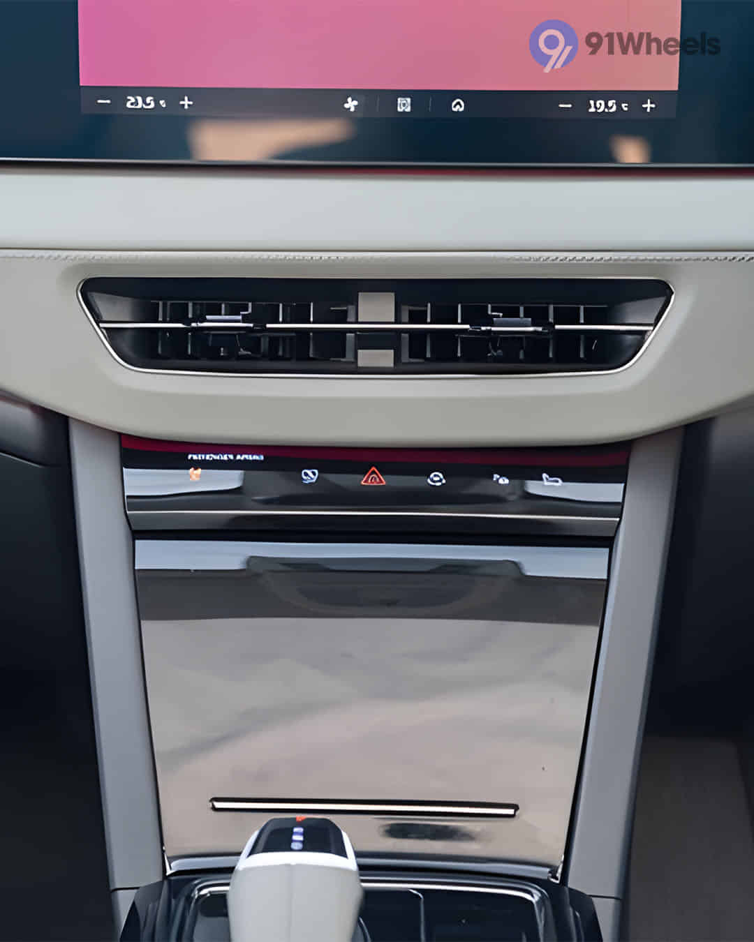 Front Centre Air Vents