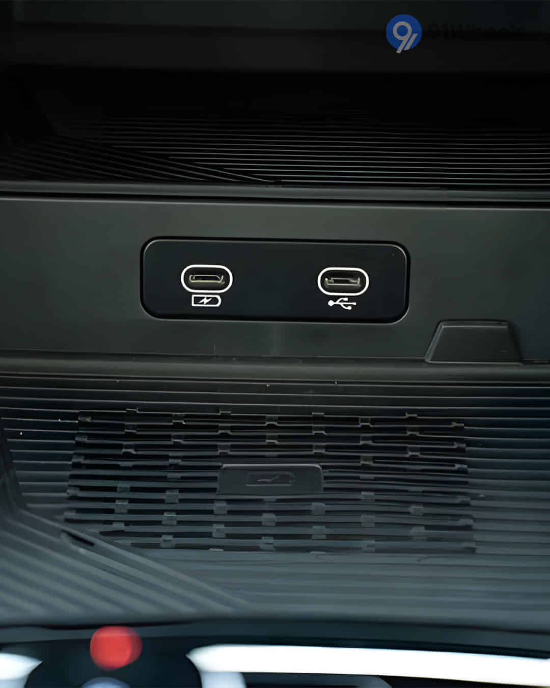 Rear Row Charging Point