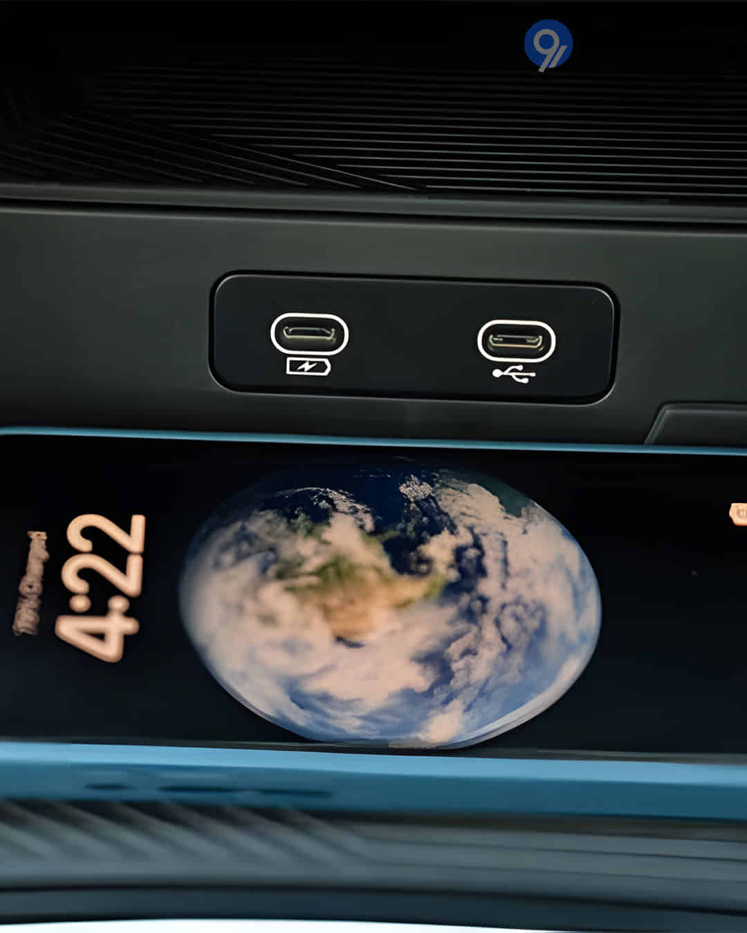 Power Socket / USB / Wireless Charging