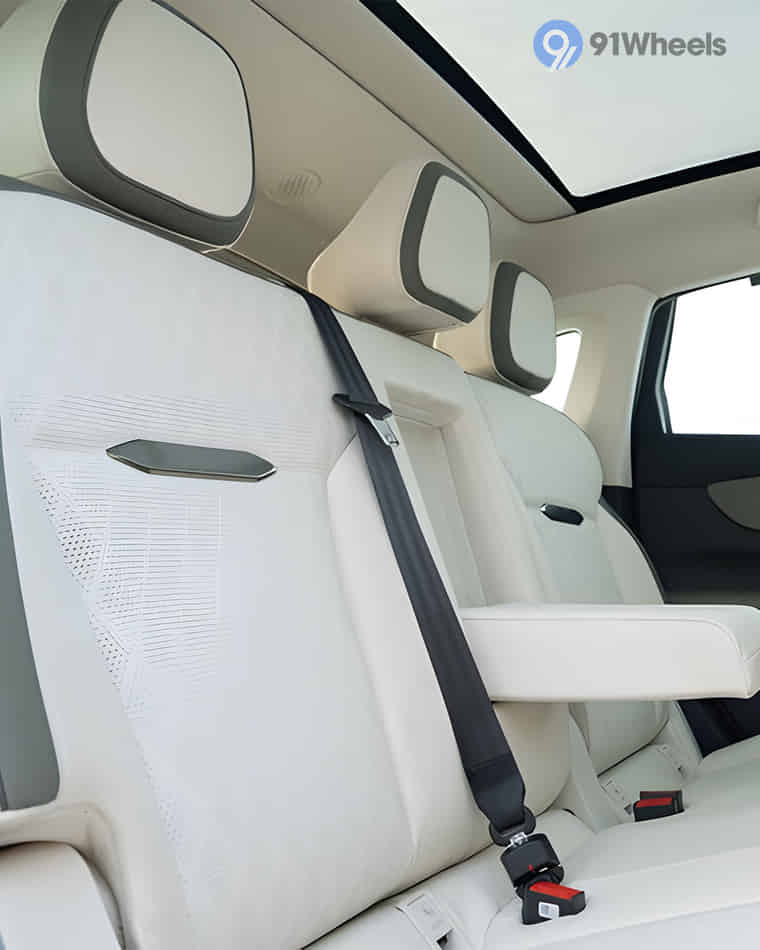 Seats & Cabin Comfort - 4