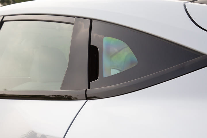 Mahindra XEV 9e Rear Quarter Glass