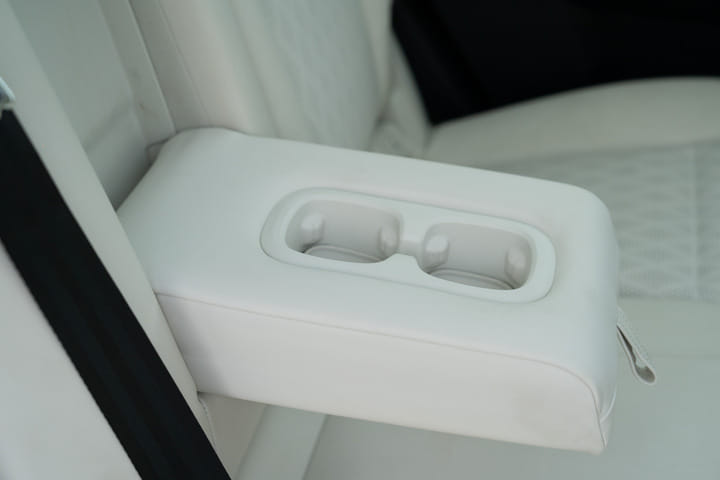 Mahindra XEV 9e Rear Cup Holders
