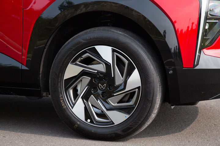Mahindra XEV 9e Wheel