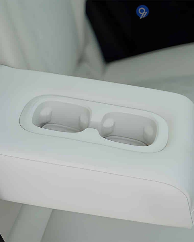 Seats & Cabin Comfort - 3