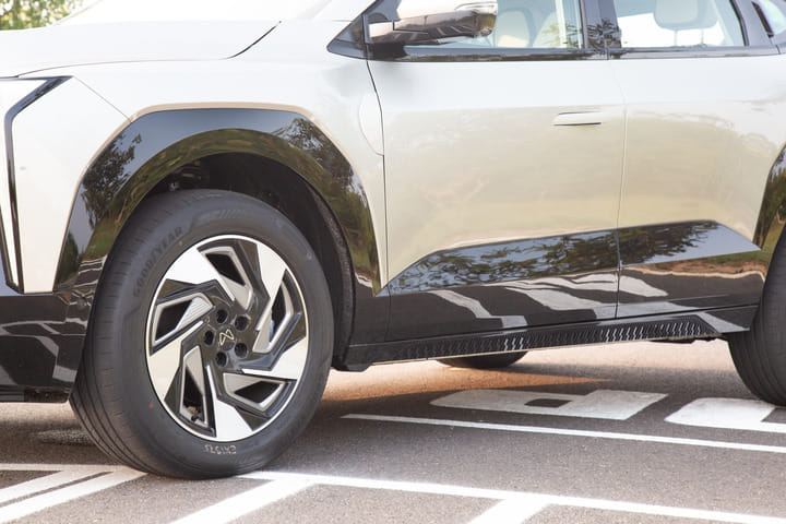 Mahindra XEV 9e Wheel