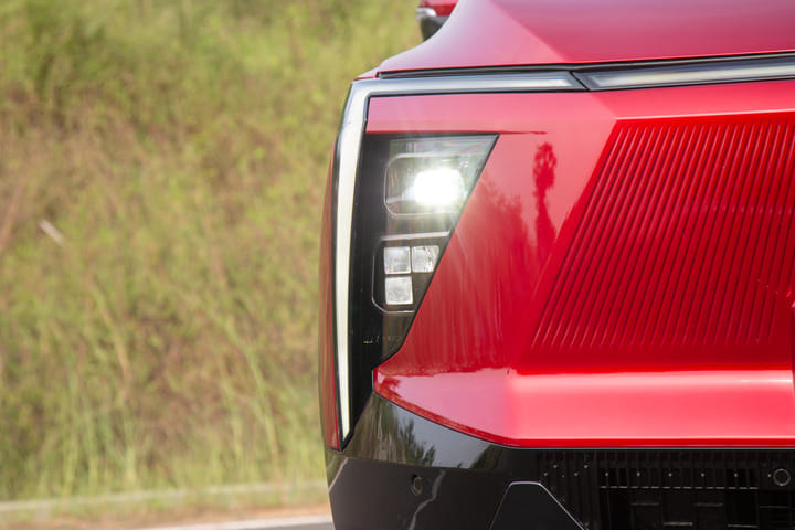 Mahindra XEV 9e Headlight