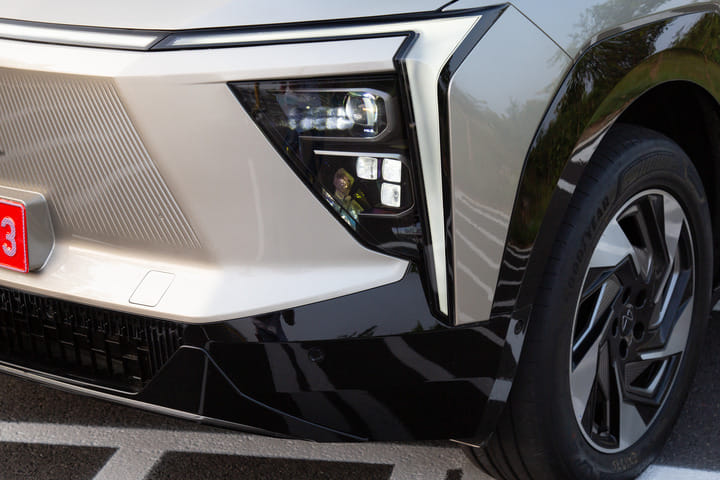 Mahindra XEV 9e Headlight