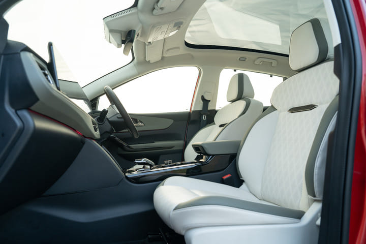 Mahindra XEV 9e Front Row Seats
