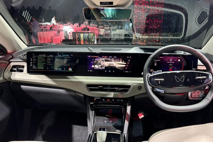 Mahindra XEV 9S Infotainment System