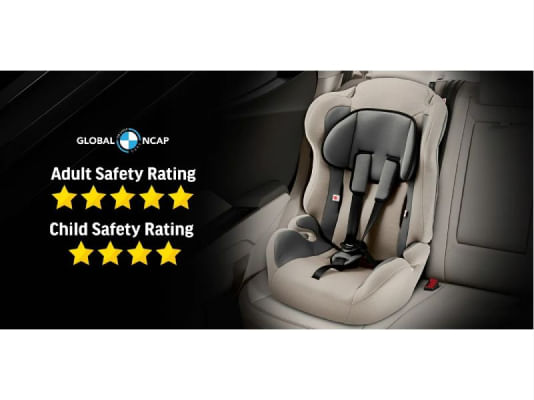 Mahindra XUV300 child mount seat