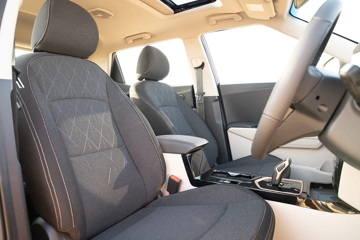 Mahindra XUV 3X0 EV Front Row Seats