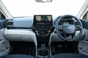 Mahindra XUV 3X0 EV Dashboard Mahindra XUV 3X0 EV Dashboard