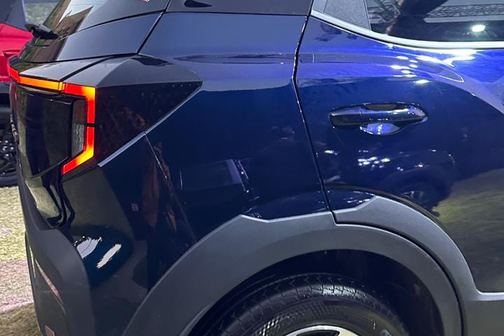 Mahindra XUV 3X0 EV Rear Door Handle