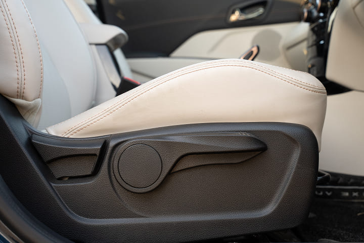 Mahindra XUV 3X0 EV Seat Adjustment for Driver