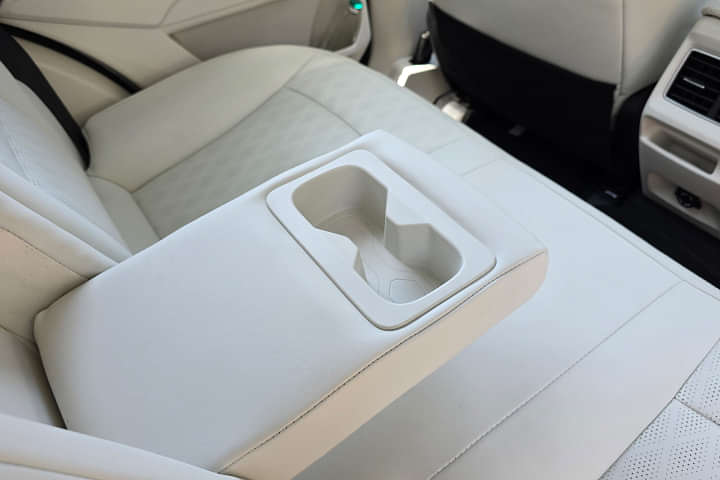 Mahindra XUV 3XO Rear Cup Holders