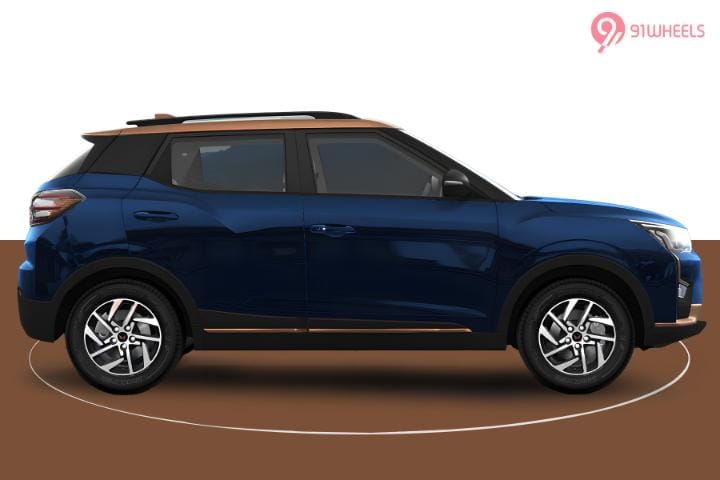 Mahindra XUV 400 Electric Right Side View