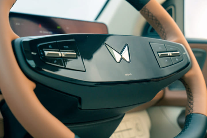 Mahindra XUV 7X0 Driver Side Airbag