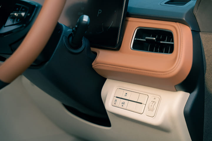 Mahindra XUV 7X0 Dashboard Switches