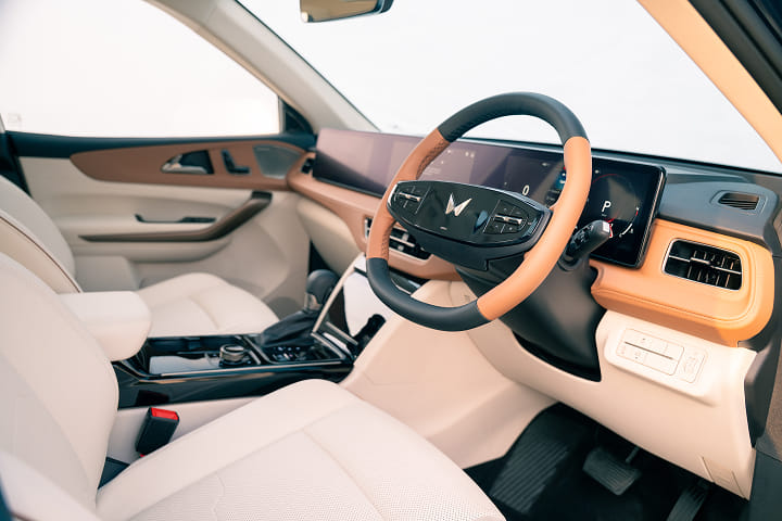 Mahindra XUV 7X0 Right Side Air Vents