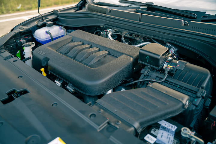 Mahindra XUV 7X0 Engine Shot Mahindra XUV 7X0 Engine Shot