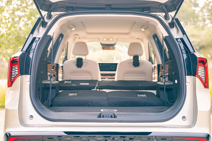 Mahindra XUV 7X0 Bootspace Rear Seat Folded