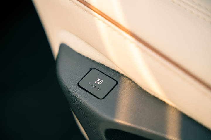 Mahindra XUV 7X0 Rear Door Switches