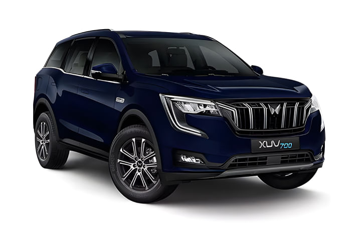 Mahindra XUV700 Right Front Three Quarter