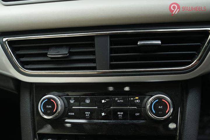 Mahindra XUV700 Front Centre Air Vents