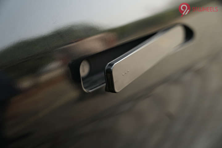 Mahindra XUV700 Front Door Handle
