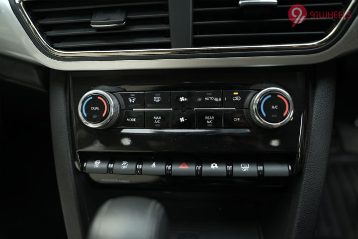 Mahindra XUV700 AC Controls