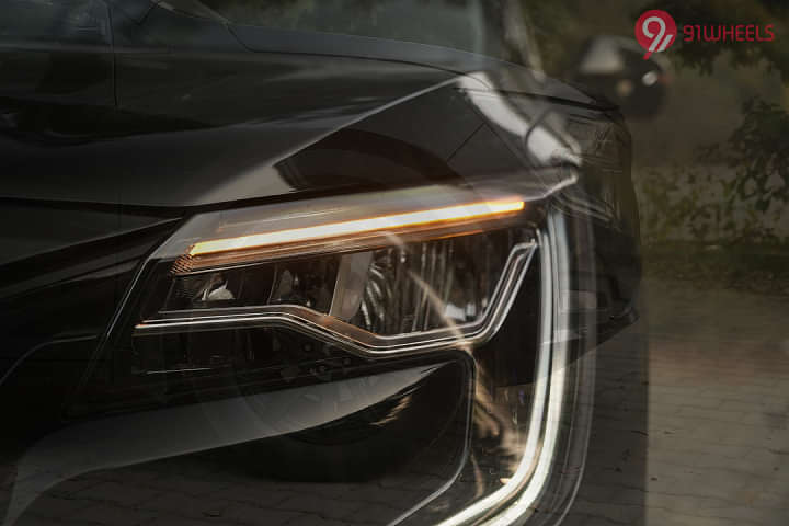 Mahindra XUV700 Blinker