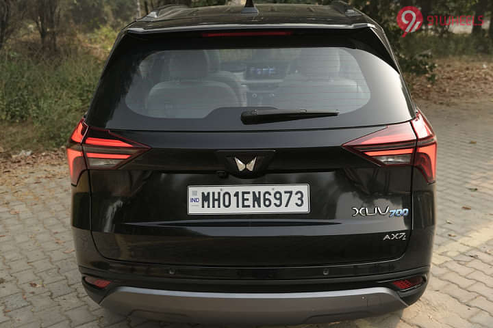 Mahindra XUV 700 Rear Windshield/Windscreen