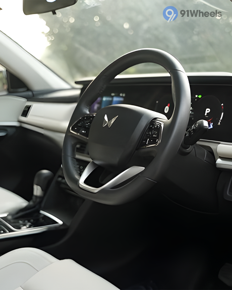 XUV700 2021-2026 Steering Wheel