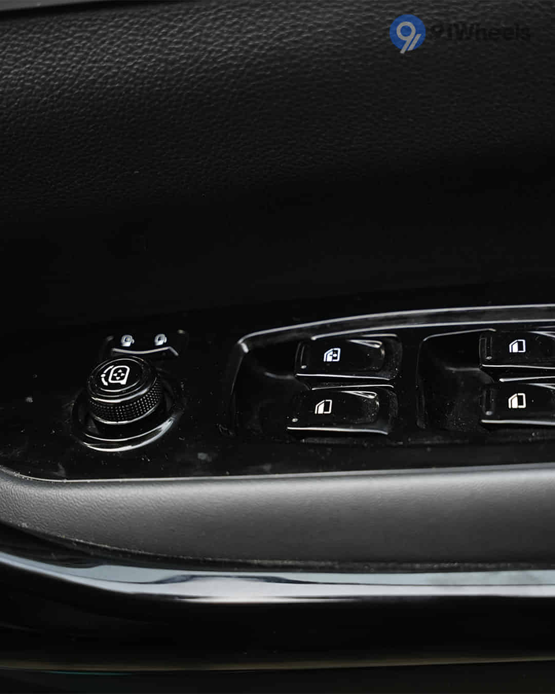 Outer Rear View Mirror (ORVM) Controls