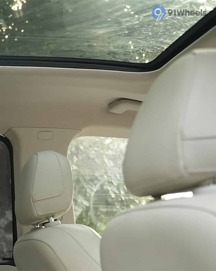 Seats & Cabin Comfort - 4