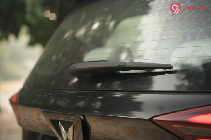 Mahindra XUV700 Wipers