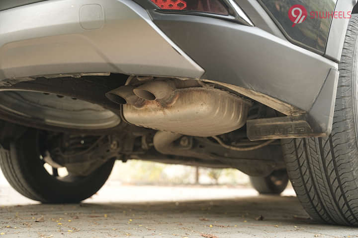 Mahindra XUV 700 Exhaust Pipes