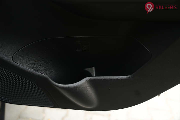 Mahindra XUV700 Rear Door Pocket