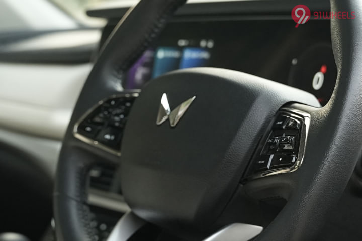 Mahindra XUV700 Driver Side Airbag
