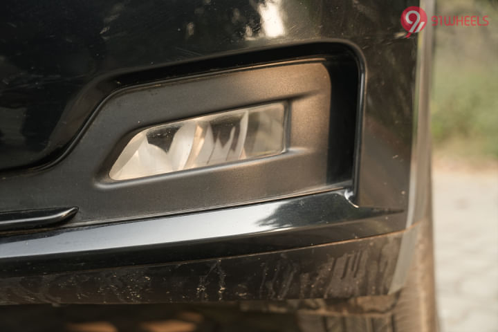 Mahindra XUV700 Front Fog Lamp